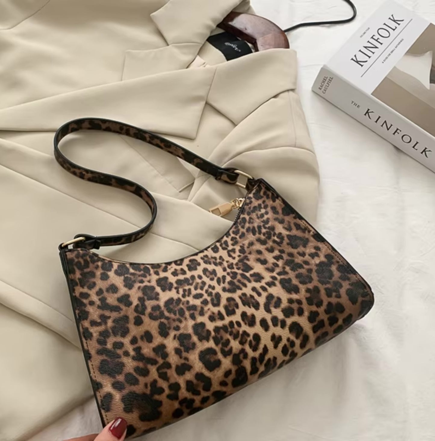 RÉVOLTE™ Chic Leopard Shoulder Purse