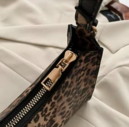 RÉVOLTE™ Chic Leopard Shoulder Purse